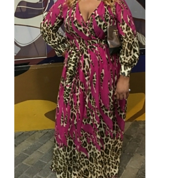 gitionline Dresses & Skirts - Leopard Print Maxi Dress